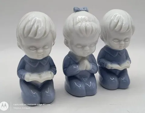 Figuras Niños Rezando Vintage Antiguas Porcelana 80's 3pz Blanco Con Azul