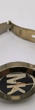 Reloj Michael Kors Mk6255 Dorado Metálico Con Detalle Orig Dorado Negro
