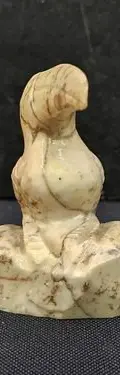 Figura Decorativa Mini Tucán Tallada A Mano En Mármol Coral — Decoración vintage (foto 3)