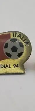 Pin Del Mundial De 1994 Italia Helados Holanda Vintage Dorado Oscuro Pin Del Mundial De 1994 Italia Helados Holanda Vintage