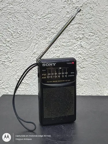 Radio Antiguo Portátil Sony Icf-s14 Fm/am 2band Receiver — Audio vintage, años 80s