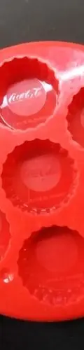 Molde Para Hielo Coca Cola De Colección En Forma Corcholata Rojo — Coleccionables vintage (foto 5)