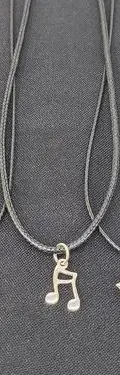 Lote Collares Colgantes Instrumentos Musicales Acero 32pz Plateado — Coleccionables vintage (foto 6)
