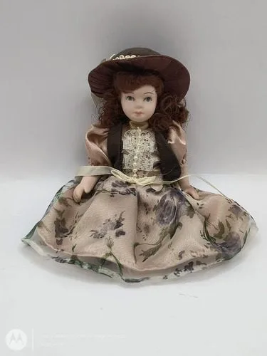 Muñeca De Porcelana Miniatura Campesina 80's Vintage 16cm — Coleccionables vintage, años 80s