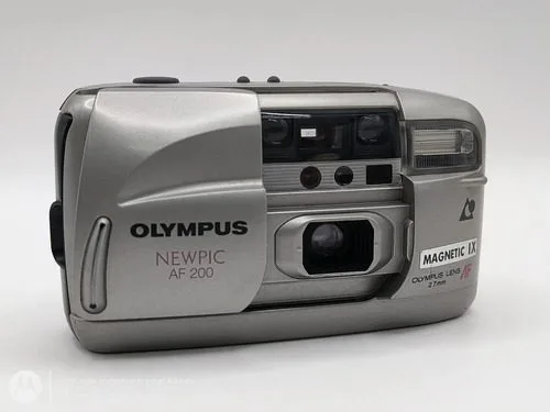 Cámara Analógica Olympus Newpic Af-200 Ix Magnetic Aps Retro Plateado — Tech vintage, años 90s