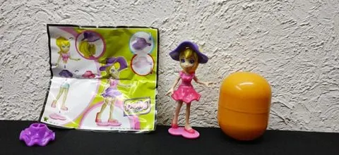 Polly Pocket Muñeca Figura Huevo Kinder Gigante Año 2015