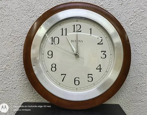Reloj Bulova De Pared Clocks Vintage Retro Madera C4228 Chocolate Blanco