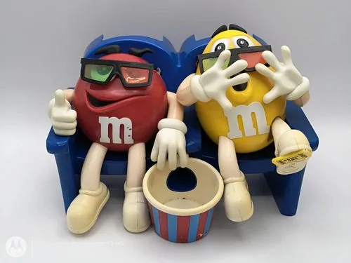 Dispensador De Lunetas M&m's Sala De Cine 3d Sillón Retro 2 — Video vintage