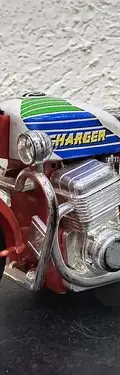 Motocicleta De Fricción Charger Retro Vintage Incompleta Rojo — Decoración vintage