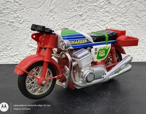 Motocicleta De Fricción Charger Retro Vintage Incompleta Rojo