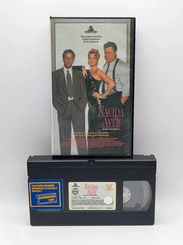 Película Vhs Nacida Ayer Born Yesterday Videovisa Hollywood — Video vintage, años 90s
