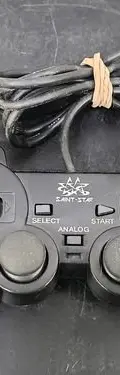 Joystick Alámbrico Saint-star Vibration 2 Para Playstation 2 Negro — Gaming vintage, años NOW