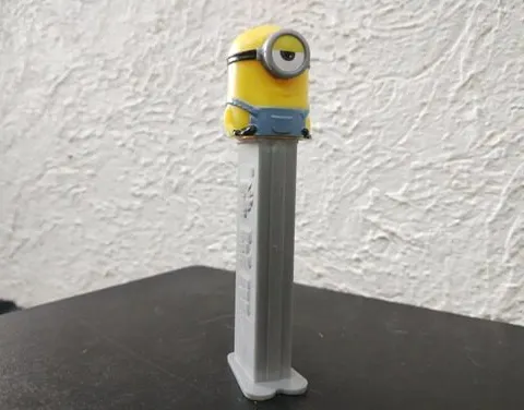 Dispensador De Dulces Pez Minions Usado Original