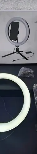 Ring Ligth Miniso Aro De Luz Led 8 Pulgadas Trípode De Mesa Negro Blanco Frío — Tech vintage, años NOW