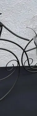 Porta Maceta Triciclo Bicicleta Metalico Con Maceta Vidrio Gris Oscuro Triciclo Bicicleta Porta Maceta Metálico Con Maceta Vidrio — Decoración vintage