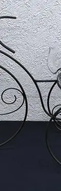 Porta Maceta Triciclo Bicicleta Metalico Con Maceta Vidrio Gris Oscuro Triciclo Bicicleta Porta Maceta Metálico Con Maceta Vidrio — Decoración vintage (foto 2)