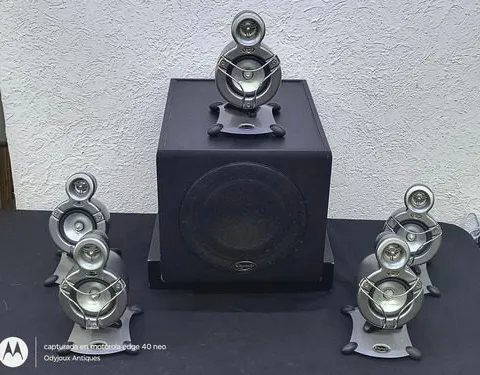 Sistema De Audio Klipsch Promedia Gmx D 5.1 Para Computadora Negro Y Gris