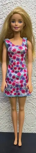 Barbie Doll Básica Mattel Vestido Fondo Blanco 2015 Original — Coleccionables vintage, años NOW