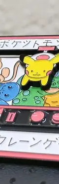 Pin/broche Pokémon Máquina Expendedora Japones Movible Metal Rosa Pin/broche Pokémon Máquina Expendedora Japonés Movible Metal 4cm — Coleccionables vintage, años NOW (foto 3)