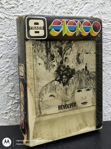 The Beatles - Revolver Cassette De 8 Pistas Vintage 60's — Audio vintage, años 60s