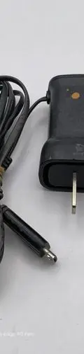 Cargador Samsung 0.7amp Micro Usb Mod. Eta0u10jbs Vintage Negro — Tech vintage, años NOW (foto 3)