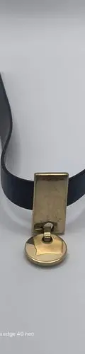 Collar Gargantilla De Caucho Corta Con Placa En Chapa De Oro Negro Con Dorado — Coleccionables vintage (foto 5)