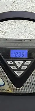 Bocina I-qboox Mod Iq1000 Radio Usb Sd Para Reparar O Piezas Negro Con Gris — Audio vintage, años NOW