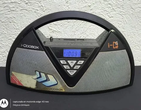 Bocina I-qboox Mod Iq1000 Radio Usb Sd Para Reparar O Piezas Negro Con Gris
