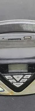 Bocina I-qboox Mod Iq1000 Radio Usb Sd Para Reparar O Piezas Negro Con Gris — Audio vintage, años NOW (foto 8)