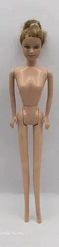 Muñeca Tipo Barbie Retro China Cabello Castaño Ojos Verdes — Coleccionables vintage