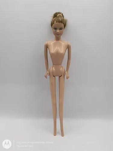 Muñeca Tipo Barbie Retro China Cabello Castaño Ojos Verdes