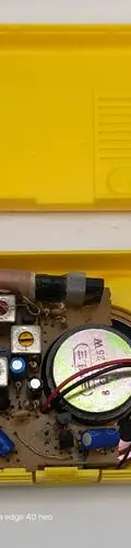 Radio Sports Am Portátil Mod. H-103 En Caja Vintage 80's Amarillo — Audio vintage, años 80s (foto 8)