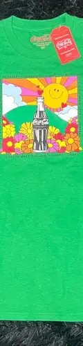 Playera Coca Cola Perfect Harmony Flores Verde Talla M  Verde Paisaje Flores M Liso/verde — Coleccionables vintage