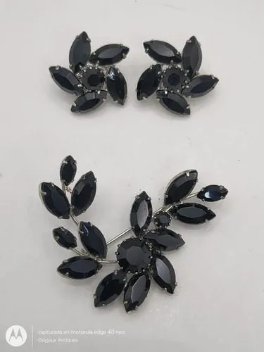 Aretes Con Broche/pin De Flor En Cristaleria Zirconia Negro Negro
