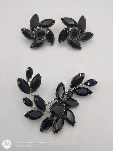 Aretes Con Broche/pin De Flor En Cristaleria Zirconia Negro Negro