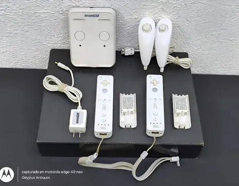 Par Controles Wii Mote + Nunchuck +base De Carga Dream Gear Blanco