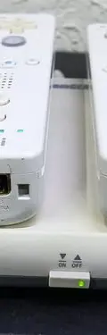 Par Controles Wii Mote + Nunchuck +base De Carga Dream Gear Blanco — Gaming vintage, años NOW (foto 10)