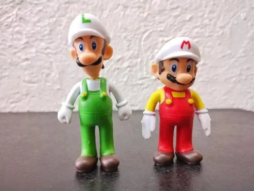 Super Mario Bros Figuras Set 2pzs Mario Luigui Super Poder — Gaming vintage, años NOW