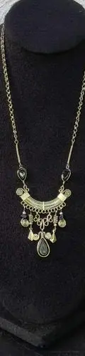 Collar Antiguo De Latón Vintage Con Piedra Obsidiana Natural Negro — Coleccionables vintage