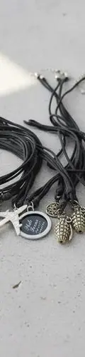 Lote De Collares Para Hombre 10pzas Remate Cinta De Cuero Plateado — Coleccionables vintage