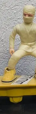 Figura Ninja Con Patineta Hip Yick International 1988 Retro — Coleccionables vintage, años 80s (foto 2)