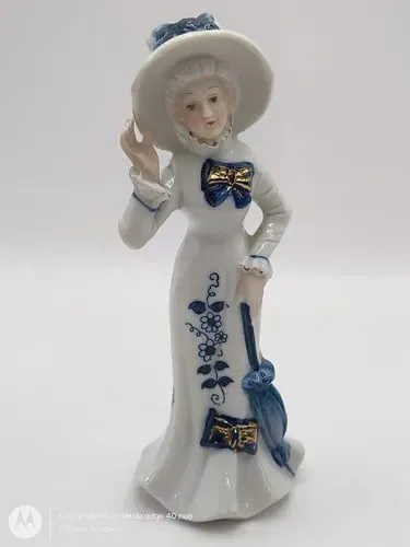 Mujer De Porcelana Victoriana Vintage Con Paraguas Sombrero — Decoración vintage