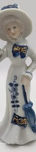 Mujer De Porcelana Victoriana Vintage Con Paraguas Sombrero — Decoración vintage (foto 3)