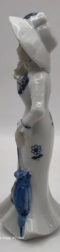 Mujer De Porcelana Victoriana Vintage Con Paraguas Sombrero — Decoración vintage (foto 7)