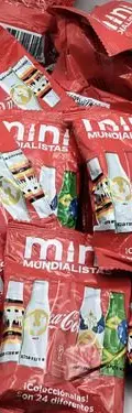 Lote 35pz Botellitas Mini Mundialistas Coca Cola Rusia 2018 Mini Mundialistas Coca Cola Rusia 2018 Dañadas Aplastadas — Coleccionables vintage, años NOW