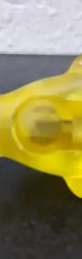 Llavero Ballena Con Luz Six Flags México Amarillo Usado Amarillo — Coleccionables vintage (foto 6)