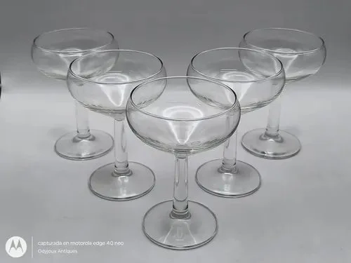Set 5 Copas Tipo Coupé Cristal Antiguas Sidra/champagne 70's Transparente — Decoración vintage, años 70s