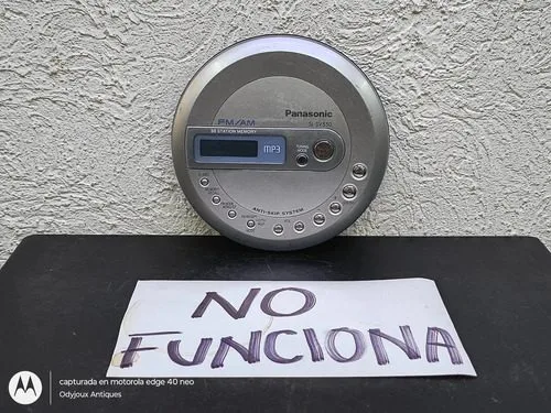 Discman Panasonic Sl-sv550 Fm/am Retro No Funciona Plateado — Audio vintage, años 90s