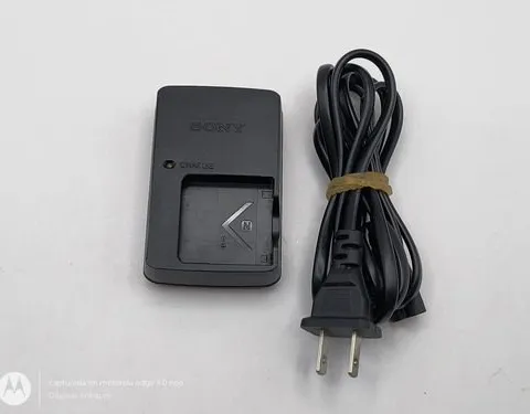 Cargador Sony Bc-csnb Para Bateria De Camara Np-bn1 Serie N Negro