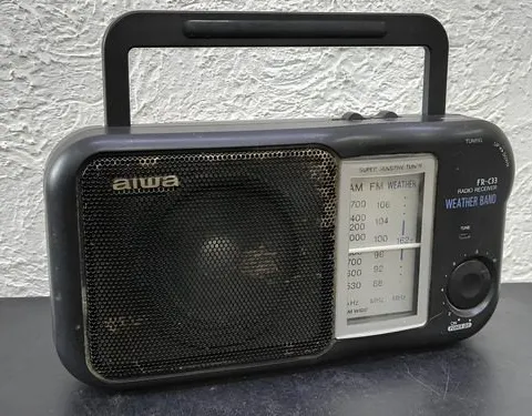 Radio Aiwa Fr-c33 Weather Band Am/fm  Vintage No Funciona Negro